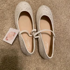 Kids white sparkly dress shoes